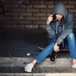 Por qué algunos se enganchan y otros no tanto: genética, infancia y circuitos cerebrales explican la adicción