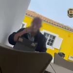 Tomando un vino y observando la pesca del día en una isla del Algarve: así hallaron al gestor cultural fugitivo Natalio Grueso