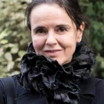Amélie Nothomb y el oficio de volar entre los muertos
