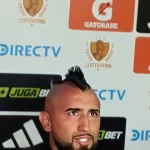 Las bombas de Vidal tras el mal año de Colo Colo: “mucha gente trató de tirar para atrás” y “¿qué más mal puede estar?”