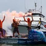La increíble historia de los tres hermanos que lograron la hazaña de remar 15.000 km desde Perú a Australia