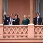 Horas antes del partido contra Inglaterra, el Gobierno le dio más fondos a la SIDE y universidades y recortó en empresas públicas