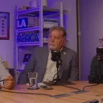 En medio de suspensiones y tensión laboral, Georgalos confirmó que produce en China parte de su línea emblemática Flynn Paff