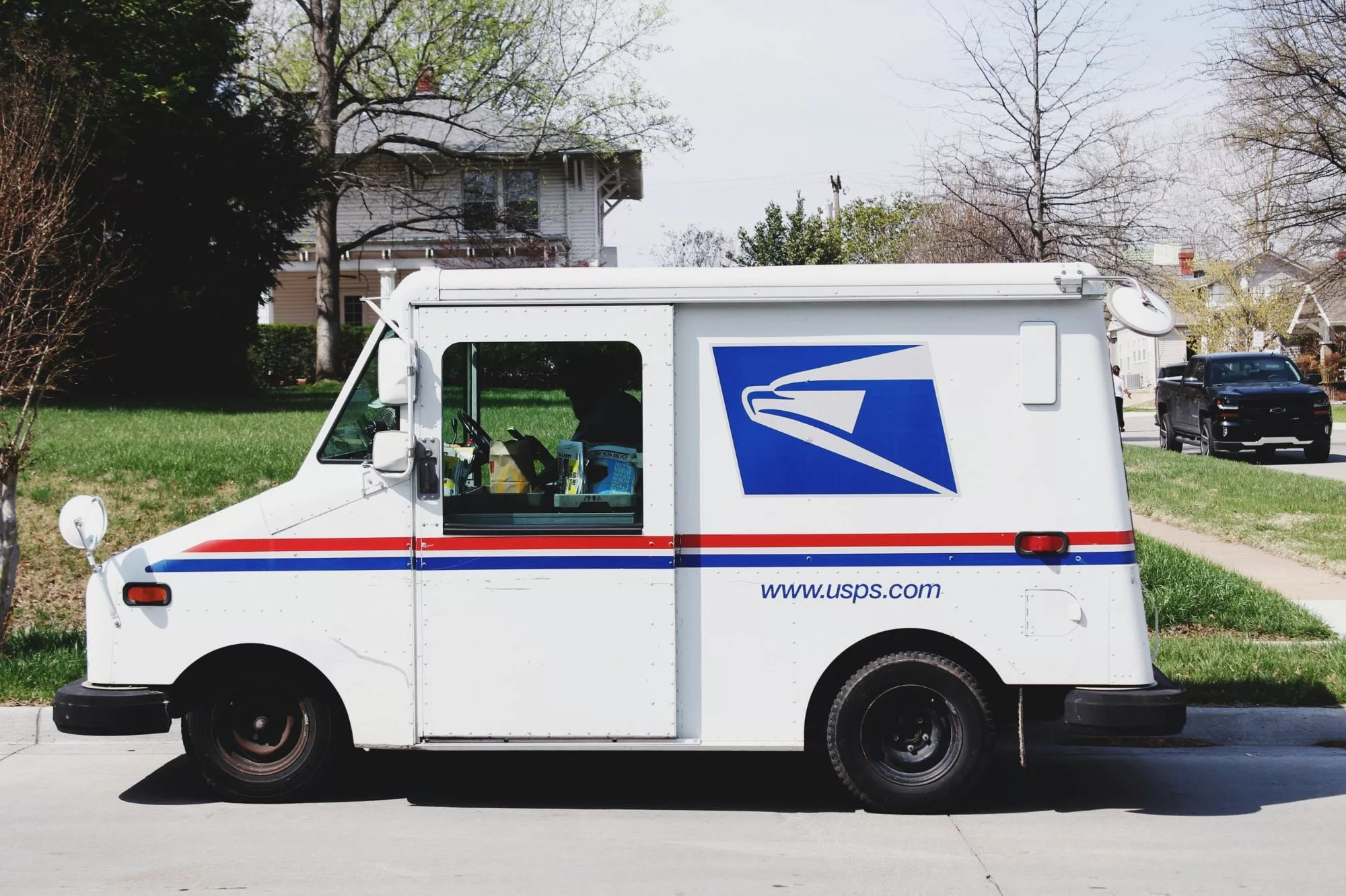 USPS aumenta sus tarifas por temporada navideña (Unsplash)