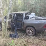 Intentaban ingresar casi una tonelada de marihuana desde Paraguay y la abandonaron tras una persecución