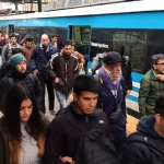 El Gobierno aumentó las tarifas de colectivos y trenes: cuánto cuesta el boleto mínimo en el AMBA desde este lunes