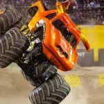 Era mecánico y ahora maneja uno de los monster trucks más famosos: “Subirse a El Toro Loco es como ponerse la camiseta de Messi”