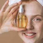 Así es el aceite desmaquillante con centella asiática que limpia, hidrata y trata imperfecciones