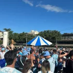 Así explota la hinchada de Racing antes de ir al Maracaná