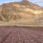 El dueño de la mayor fortuna en oro en el mundo le prometió a Milei una nueva inversión por US$ 1.500 millones
