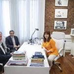 En Entre Ríos, el PJ llega dividido a la elección con una lista oficial, tres paralelas y en medio de internas y acusaciones