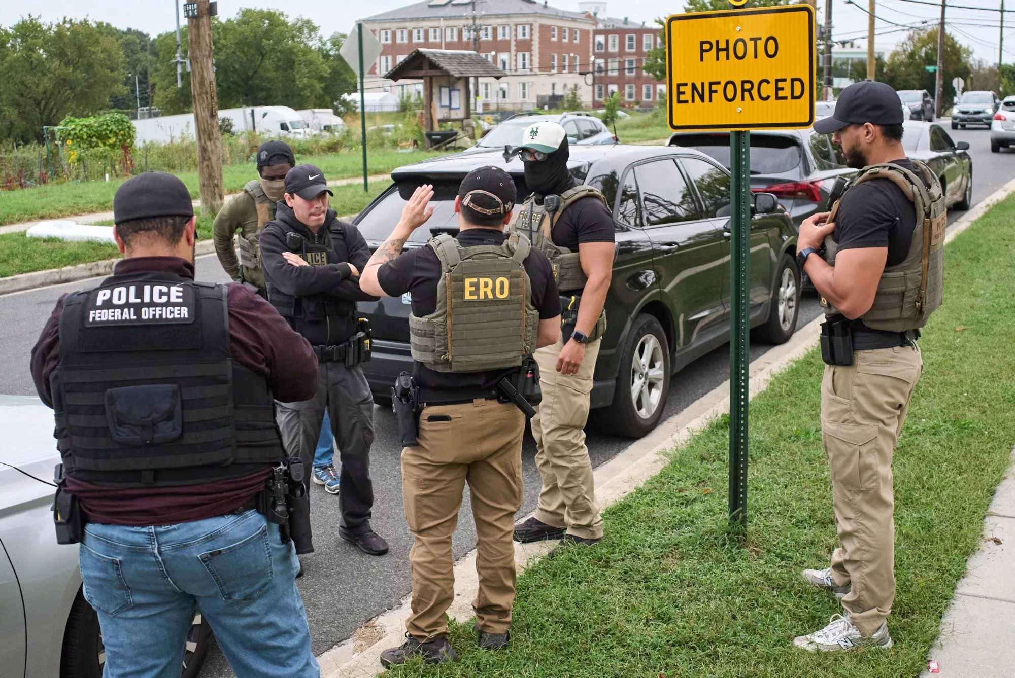 El migrante nunca debe resistirse ante una detención del ICE en California