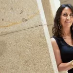 María Oruña y una trama de intriga entre coleccionistas, robos de arte y secretos familiares
