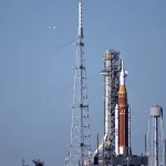 La NASA vuelve a retrasar la misión Artemis II, que llevará astronautas a la Luna: qué pasó y cuál podría ser la nueva fecha