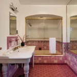 ¿Qué se sabe de?…La venta de la casa de Drácula por 7.5 millones, la cita más especial de Pedro Pascal y la gran noche de Kate Hudson