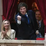 Madrugada de escándalo y la decisión de Javier Milei que podría poner en jaque los planes de Axel Kicillof