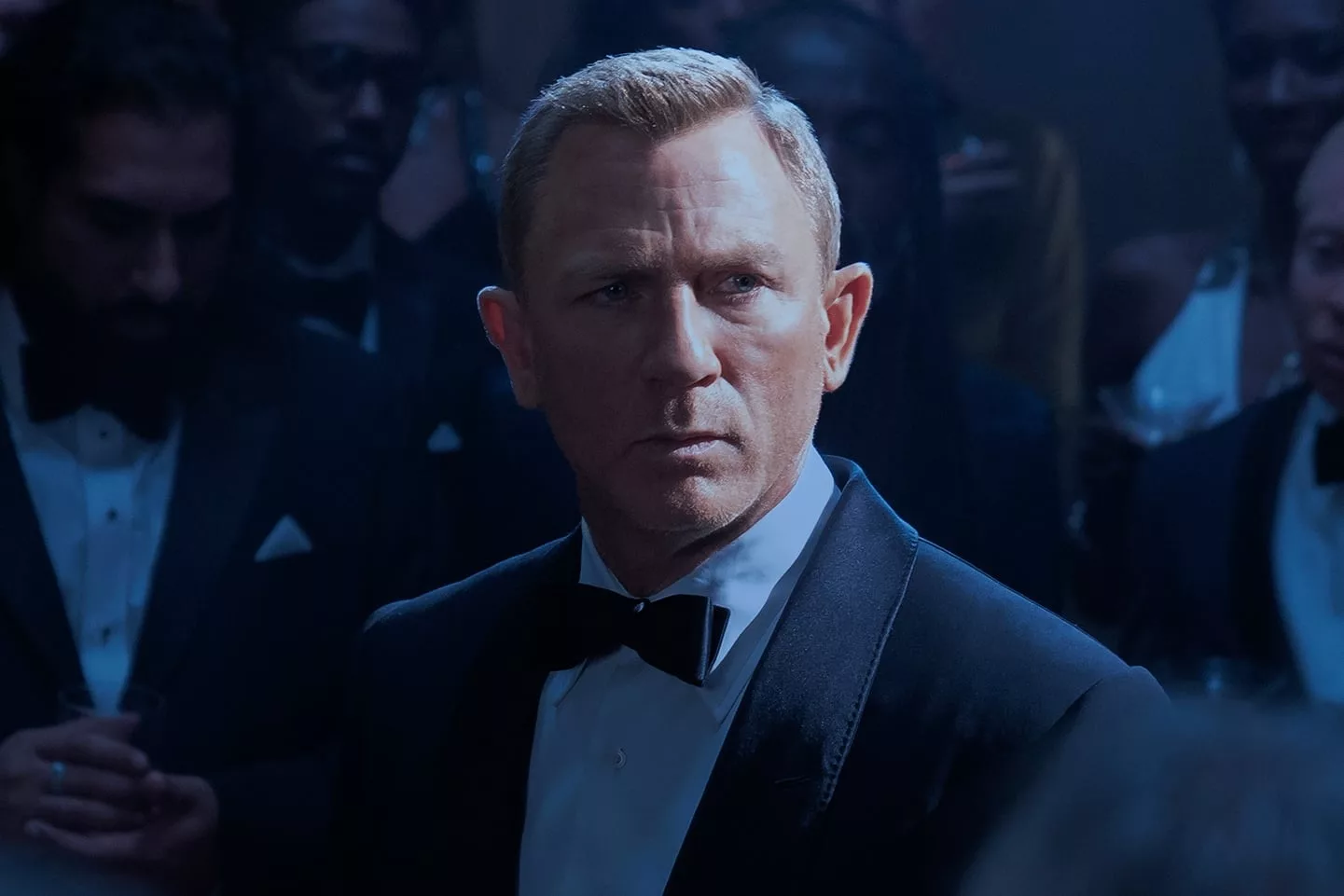 En esta imagen difundida por Metro Goldwyn Mayer Pictures, Daniel Craig como James Bond en una escena de 