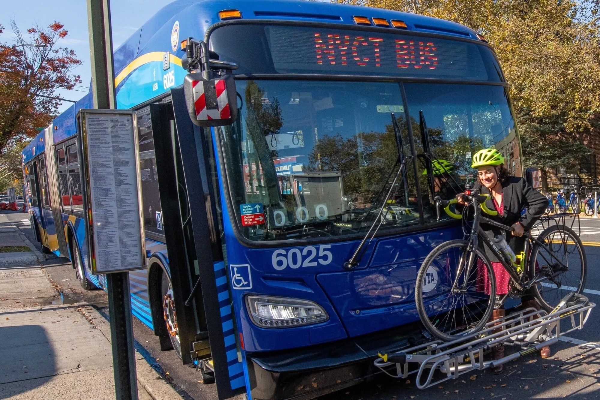 Mamdani considera que la Gran Manzana cuenta con el presupuesto municipal necesario para poder financiar su programa de boletos gratuitos