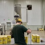 “Paramos hasta nuevo aviso”: se paralizaron los envíos de yerba a los principales mercados por el conflicto bélico en Medio Oriente