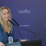 Karina Milei convocó por WhatsApp a los diputados y senadores oficialistas a la Casa Rosada