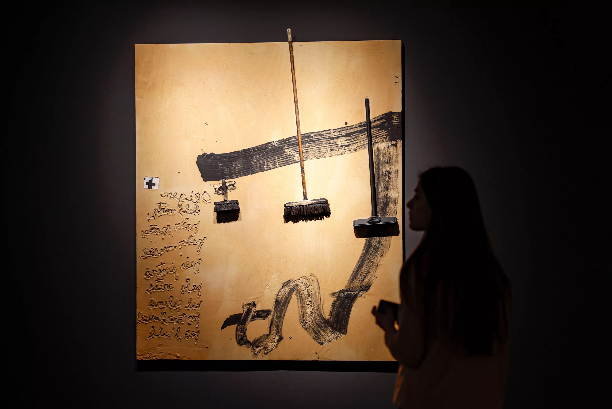 Tàpies pintó cruces hasta el final, pero no son cristianas, sino la T de Teresa, el gran amor del artista