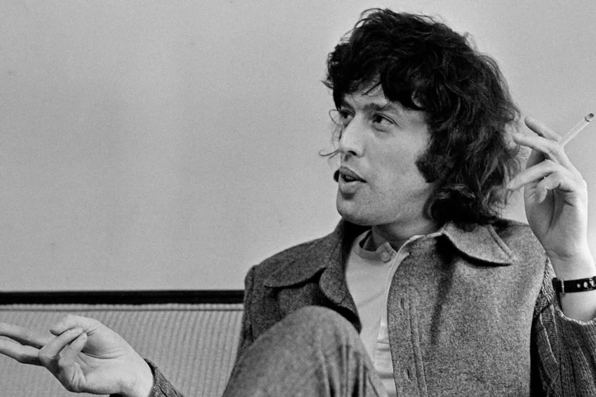 De joven, Tom Stoppard trabajó como periodista y crítico teatral mucho antes de convertirse en uno de los dramaturgos más importantes de Inglaterra