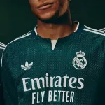 El Real Madrid sorprendió con su nueva camiseta alternativa: es verde y tiene un vínculo con River