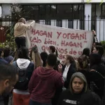 Inscripciones continuas y nuevos horarios. Las estrategias de los colegios para sobrevivir y atender las demandas de las familias