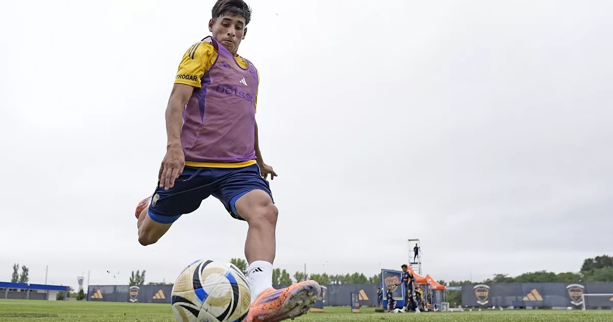 Aranda, el pibe de 18 años que se juega la chance en un puesto que Boca necesita