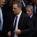 Se reúne el gabinete el lunes en otra señal de respaldo a Manuel Adorni