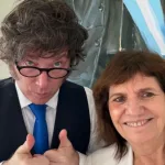 Javier Milei y sus medidas, EN VIVO: la foto que subió el Presidente con mensaje para los senadores de su bloque y aliados, tras la aprobación de dos leyes clave