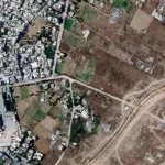 Israel levanta un gran muro de arena en Gaza: imágenes de satélite muestran la nueva barrera que divide la Franja