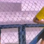 Video: el alcanzapelotas que le tiró un caño a un jugador en pleno partido