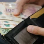 La mitad de los hogares usa ahorros, vende pertenencias o toma préstamos para cubrir gastos