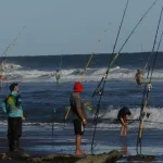 En plena madrugada, sacó una corvina negra y se ganó una 4×4 en el “mundial de la pesca”