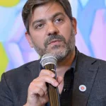 Carlos Bianco respondió con una ironía la chicana de Diego Santilli: “Por ahí no me puede contestar porque está buscando oficina”