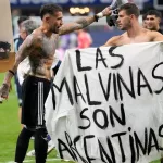 La sábana de un hotel que se hizo bandera de Malvinas: el trapo de los festejos de la Selección