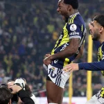 Video: polémica en Turquía con el colombiano John Durán por su festejo loco en el clásico Fenerbahçe-Galatasaray