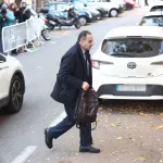 Ábalos, pólvora mojada contra Sánchez