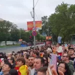Abucheos a Sánchez en la plaza de Cibeles de Madrid en el 12-O