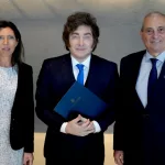 Ante empresarios, Milei dijo que trabaja 16 horas diarias, que estafar está mal y prometió más motosierra ante la inflación