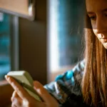 España espera activar un bloqueo de redes sociales para menores de 16 años como el australiano en 2026