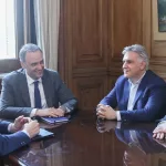 El Gobierno recibió a los gobernadores de San Juan y Córdoba: la negociación por el apoyo al Presupuesto y las reformas en el Congreso