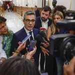 El Gobierno pone en duda la imparcialidad de Peinado y se burla de la decisión: "Es surrealista"