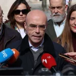 «¡Deportaciones inmediatas!» Buxadé insiste en el discurso de VOX de cara a los inmigrantes que se cachondean del sistema garantista español