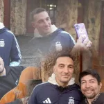 ‘Contra viento y marea’: el emotivo chamamé que le cantaron a Lionel Scaloni en Pujato y su reacción