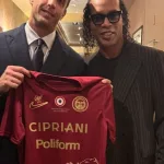 ¡Bomba!: ¿Ronaldinho vuelve a jugar en la Serie C de Italia?