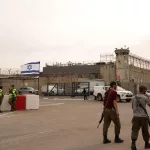 La cárcel subterránea de Israel, donde los palestinos son retenidos sin cargos y nunca ven la luz del día