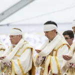 El Vaticano ejecuta la excomunión de los ultras lefebvrianos: “Han constituido el delito de cisma”