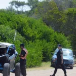 Más imprudencia sobre la arena: una familia mendocina volcó su camioneta en los médanos de Villa Gesell y una mujer sufrió heridas